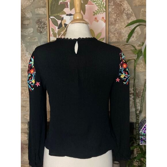 Black Floral Embroidered Blouse - Starrs on Mercer - Size S - Picture 5 of 8